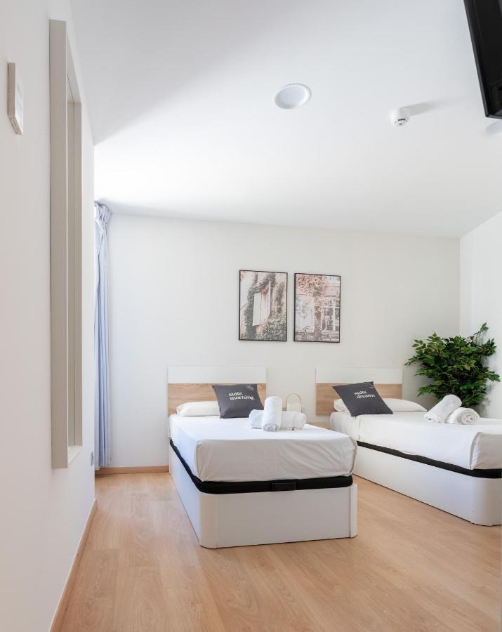Limehome Barcelona Carrer De Fontcoberta - Digital Access Экстерьер фото